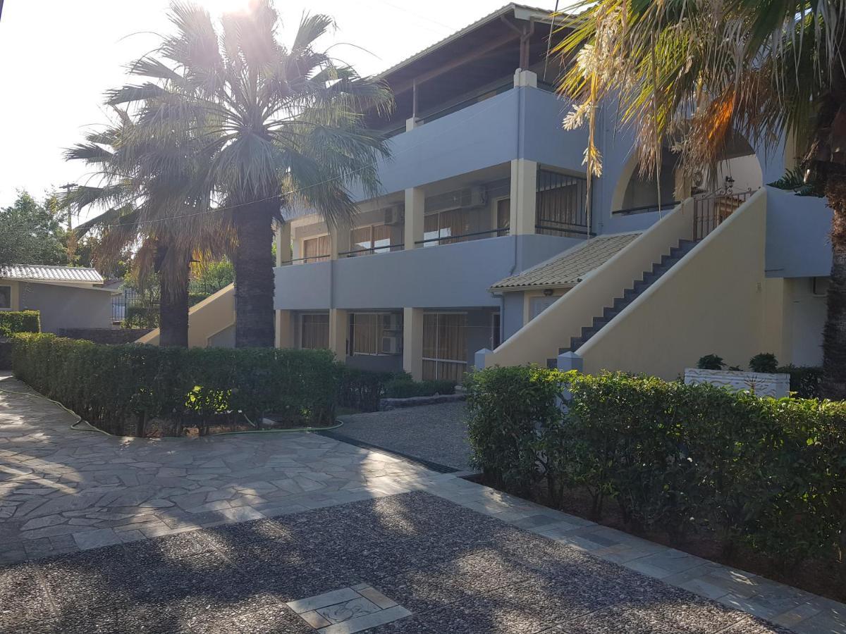 Asteraki Aparthotel Gouvia Esterno foto
