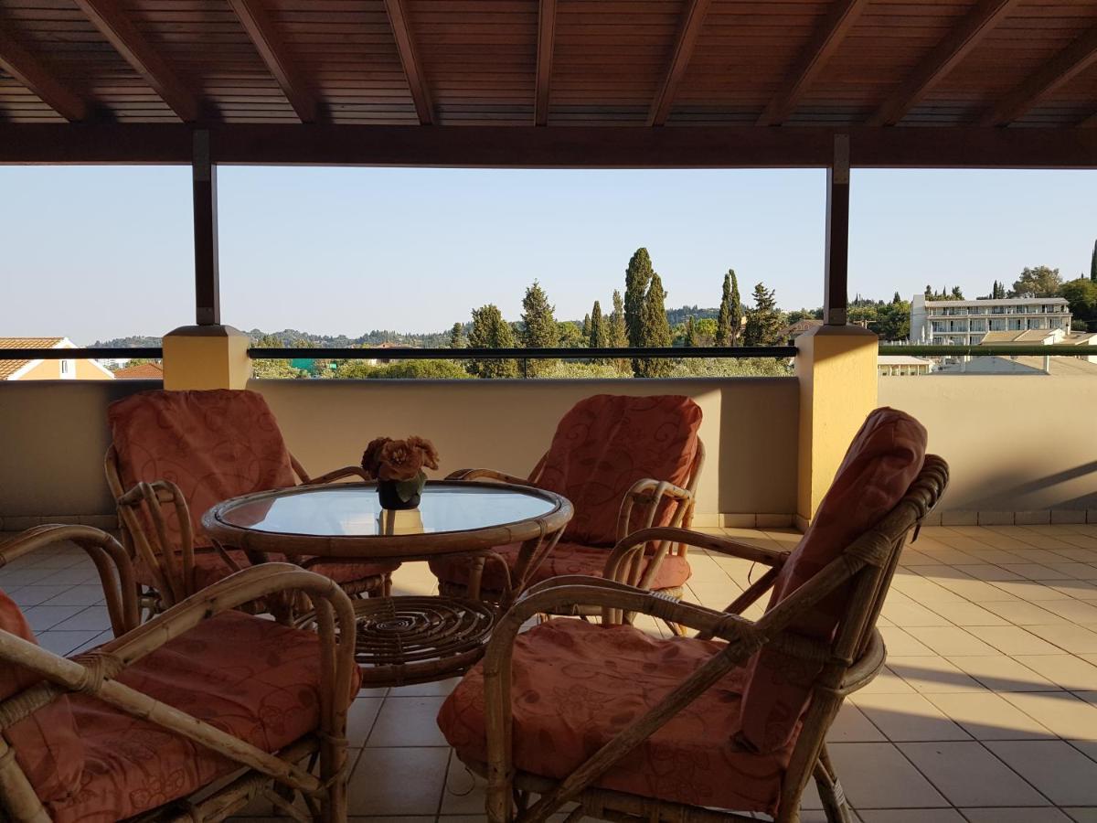 Asteraki Aparthotel Gouvia Esterno foto